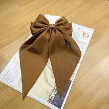 Load image into Gallery viewer, Hair bow: Navy / One Size
