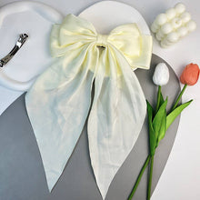 Load image into Gallery viewer, Hair bow: Navy / One Size

